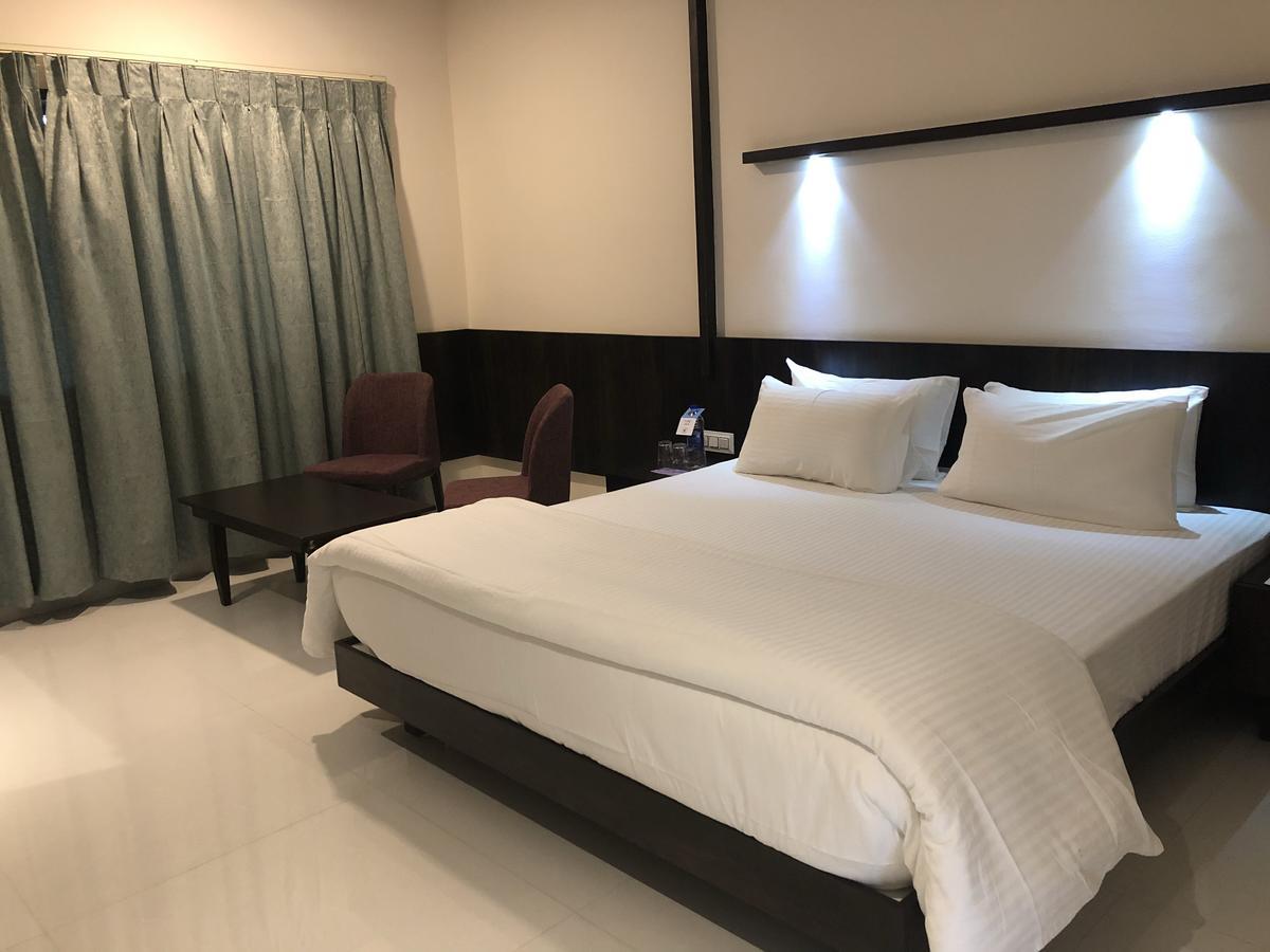 Kyriad Hotel Vijayapura By Othpl Bídzsápur Kültér fotó