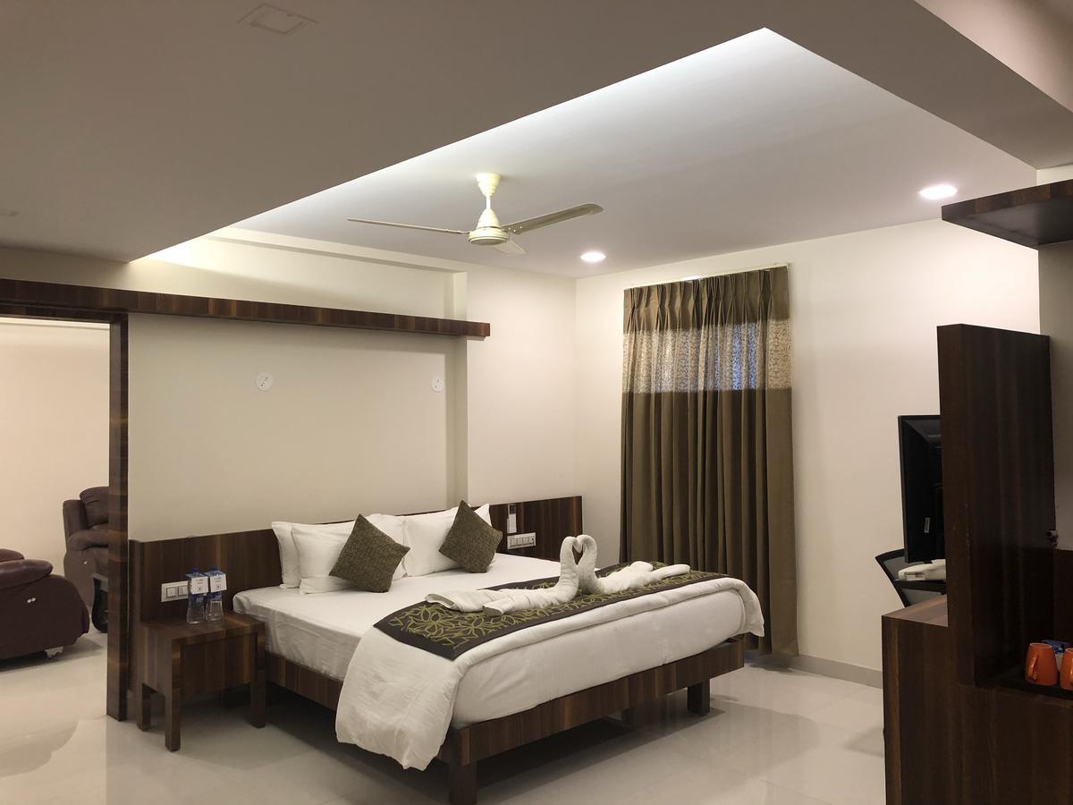 Kyriad Hotel Vijayapura By Othpl Bídzsápur Kültér fotó