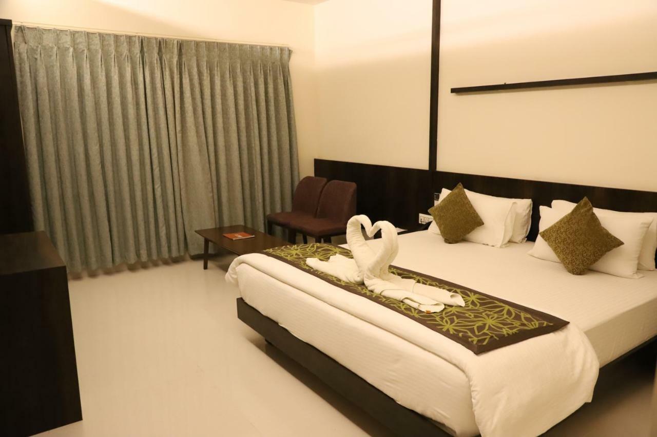 Kyriad Hotel Vijayapura By Othpl Bídzsápur Kültér fotó
