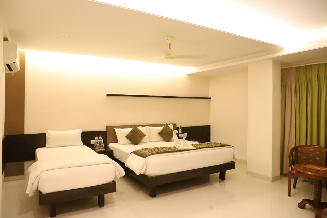 Kyriad Hotel Vijayapura By Othpl Bídzsápur Kültér fotó