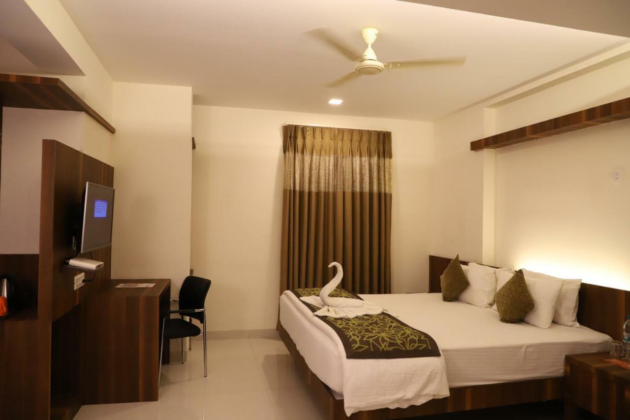 Kyriad Hotel Vijayapura By Othpl Bídzsápur Kültér fotó